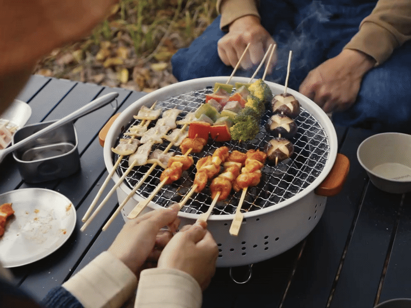 🍢 Mini Barbecue Portable Blanc avec Poignée en Bois | 31 x 31 x 13,5 cm